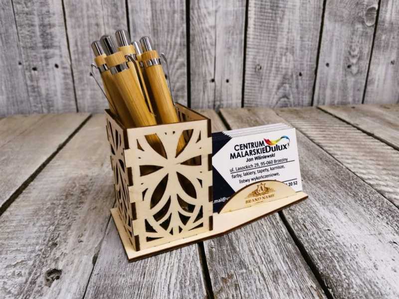 Wizytownik z pojemnikiem na długopisy (1).jpg